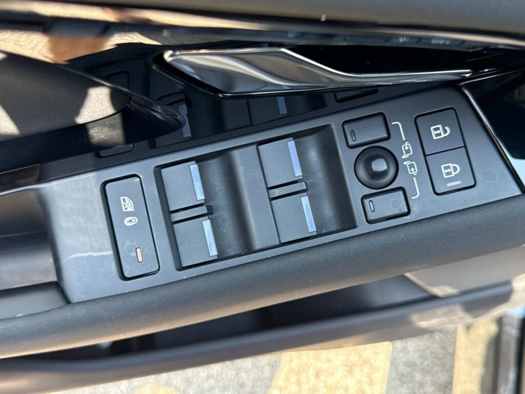 2025 رينج روفر إيفوك Core S