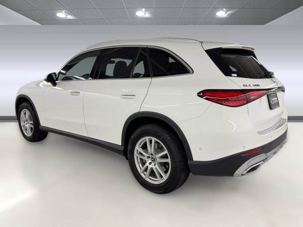 2025 Mercedes GLC 300