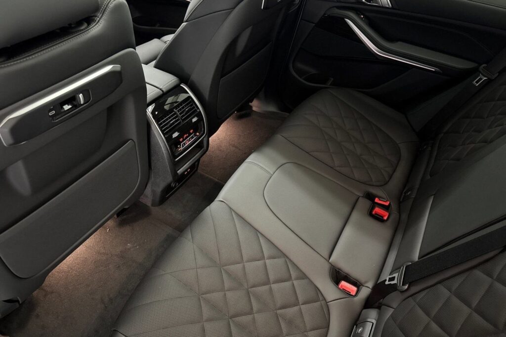 2026 بي إم دبليو X5 40i