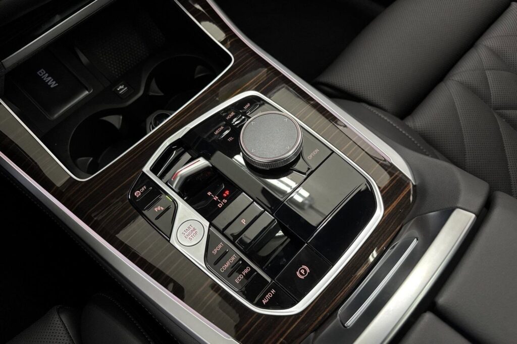 2026 بي إم دبليو X5 40i