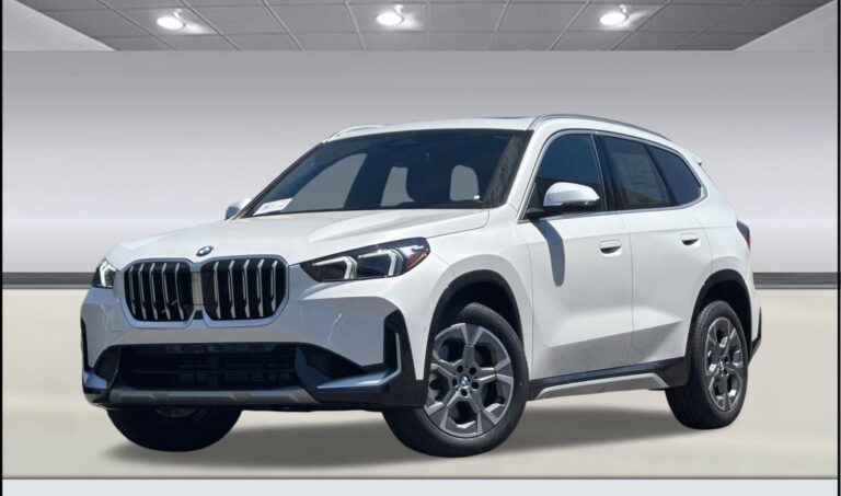 2025 BMW X1 28i