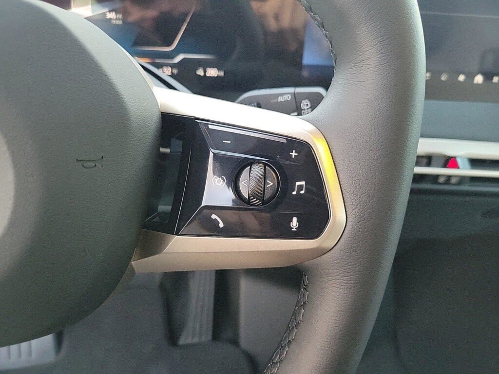 2025 BMW iX xDrive50