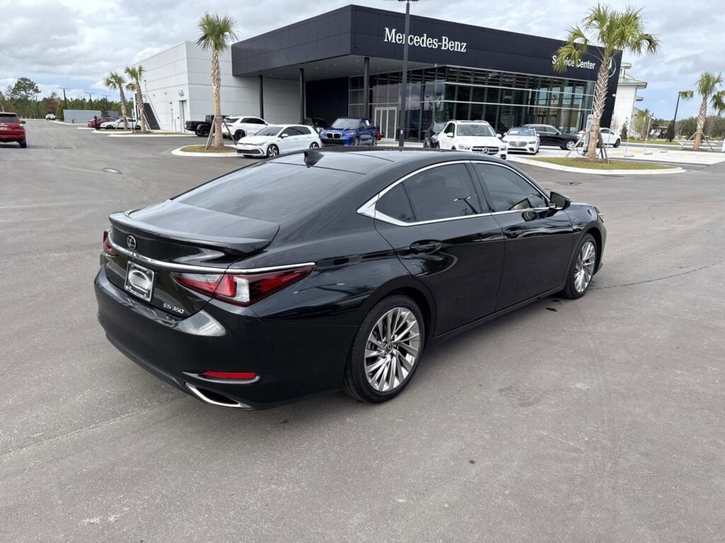 2022 Lexus ES 350 Ultra Luxury