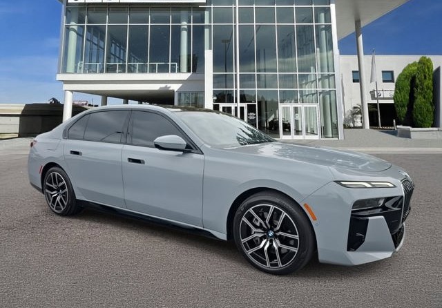 2024 BMW 760i