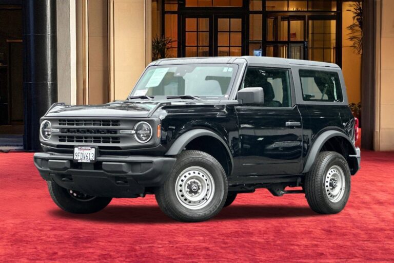 2023 Ford Bronco Base