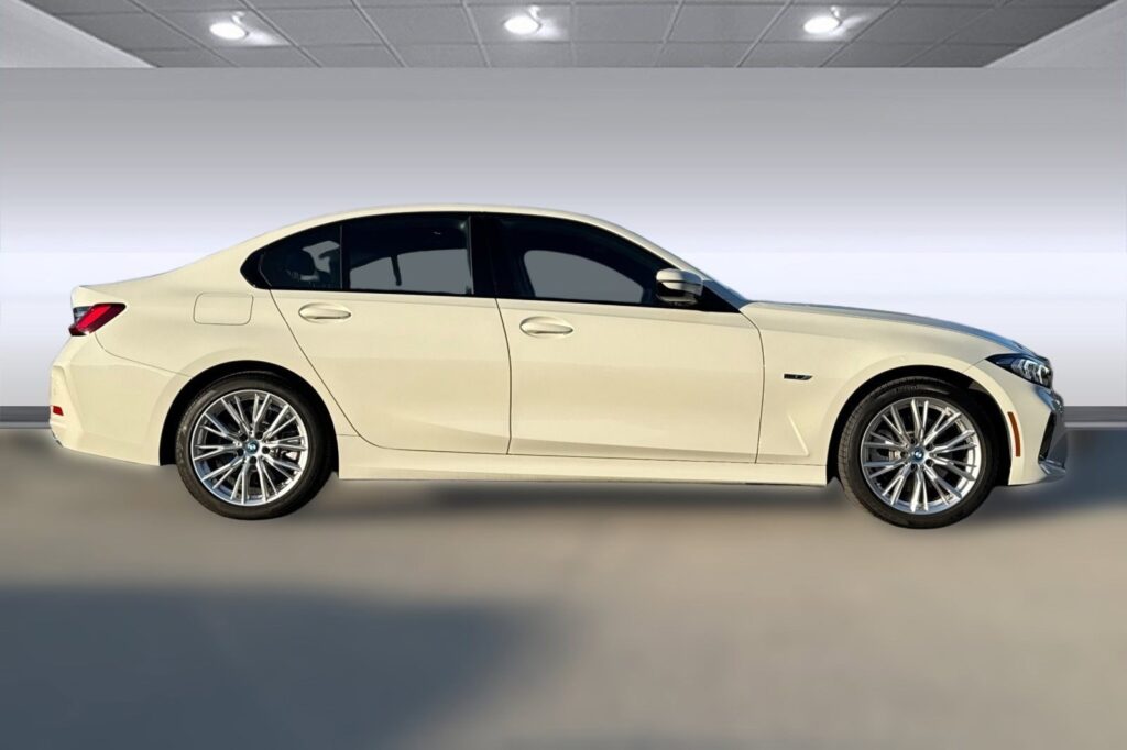 2023 بي إم دبليو فئة 3