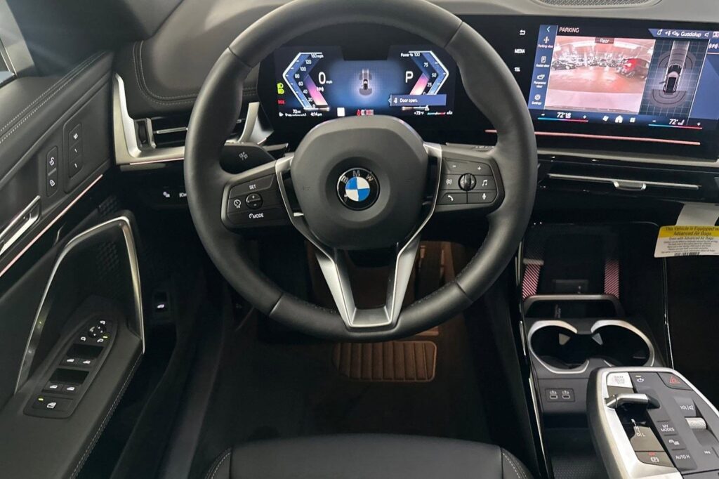 2026 بي إم دبليو X1 28i