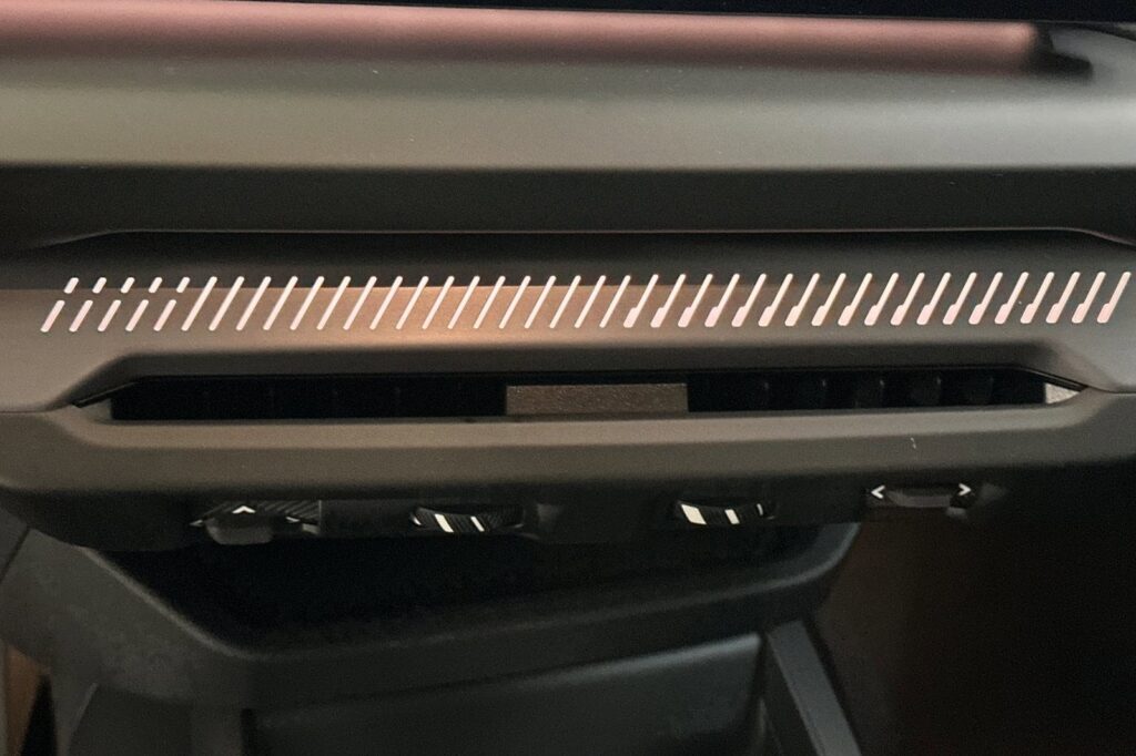 2026 بي إم دبليو فئة 2