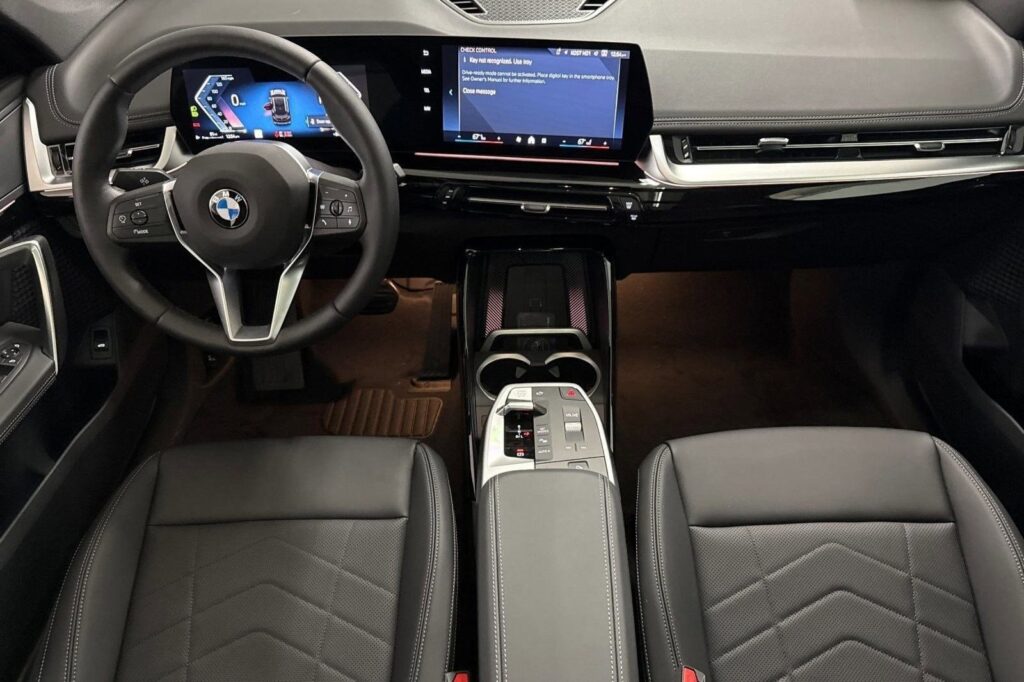 2025 BMW X1 28i