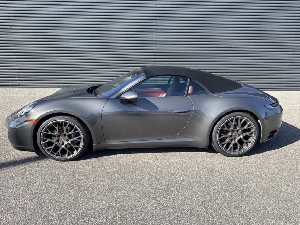 2022 Porsche 911 Carrera