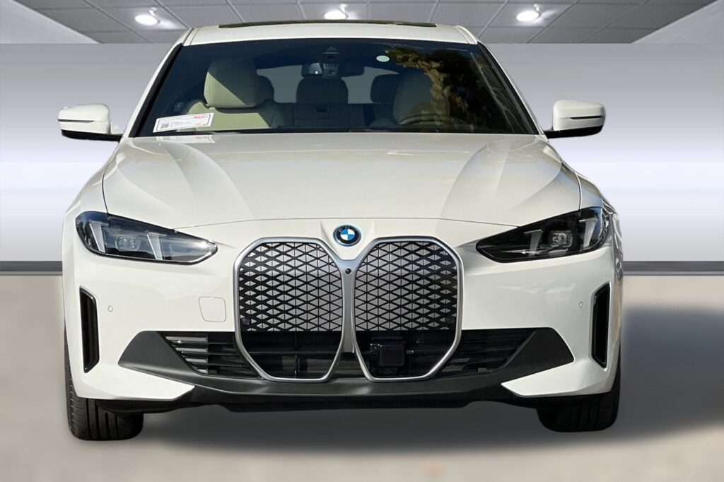 2025 BMW i4 eDrive40