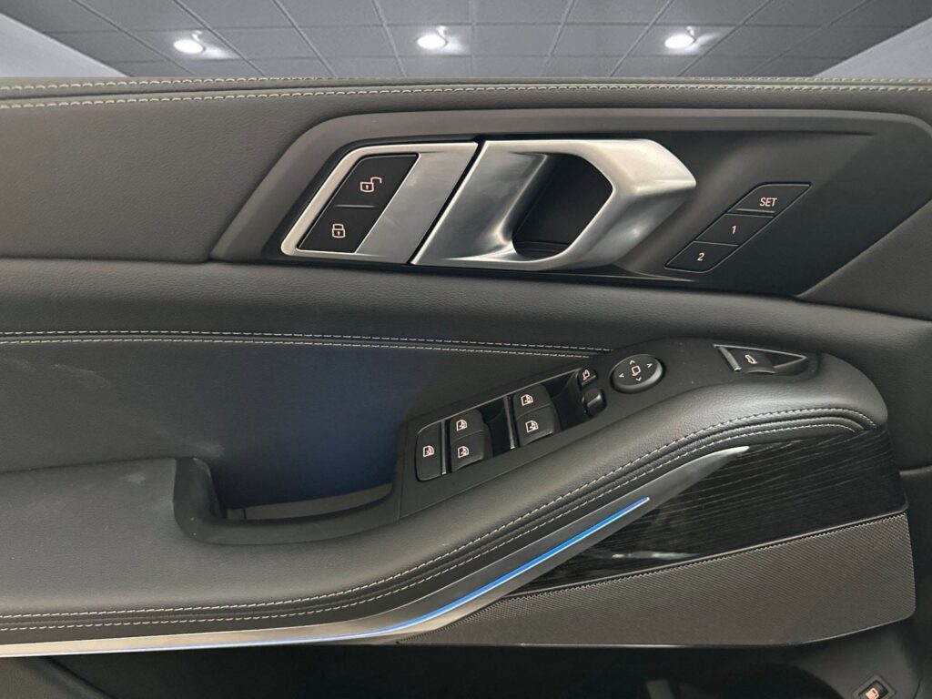 2026 بي إم دبليو X5 50e