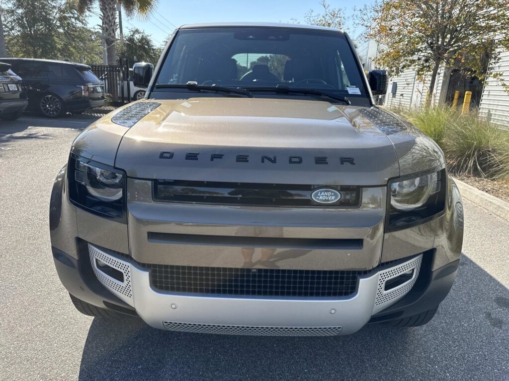 2025 Land Rover Defender 110 S