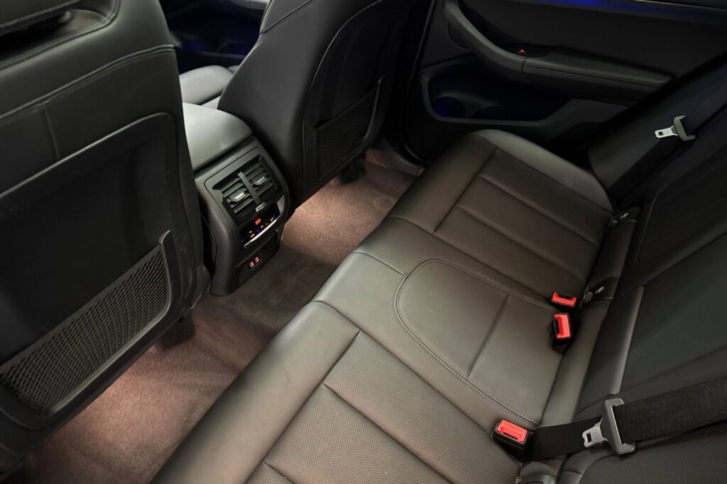 2022 بي إم دبليو X3 30i