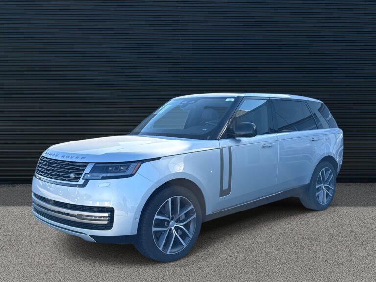 2024 Land Rover SE
