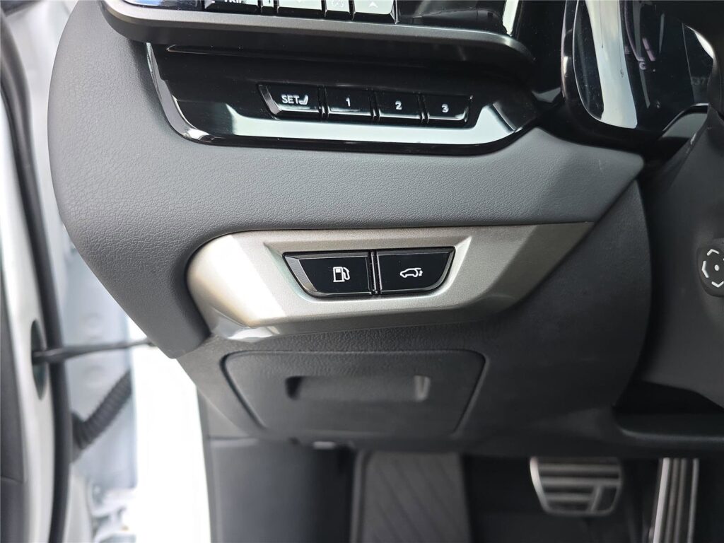 2024 لكزس RX 500h F سبورت