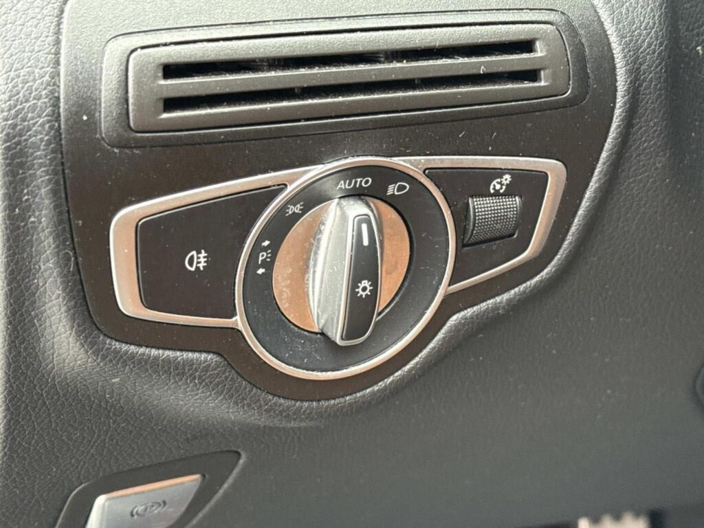 2022 Mercedes GLC300