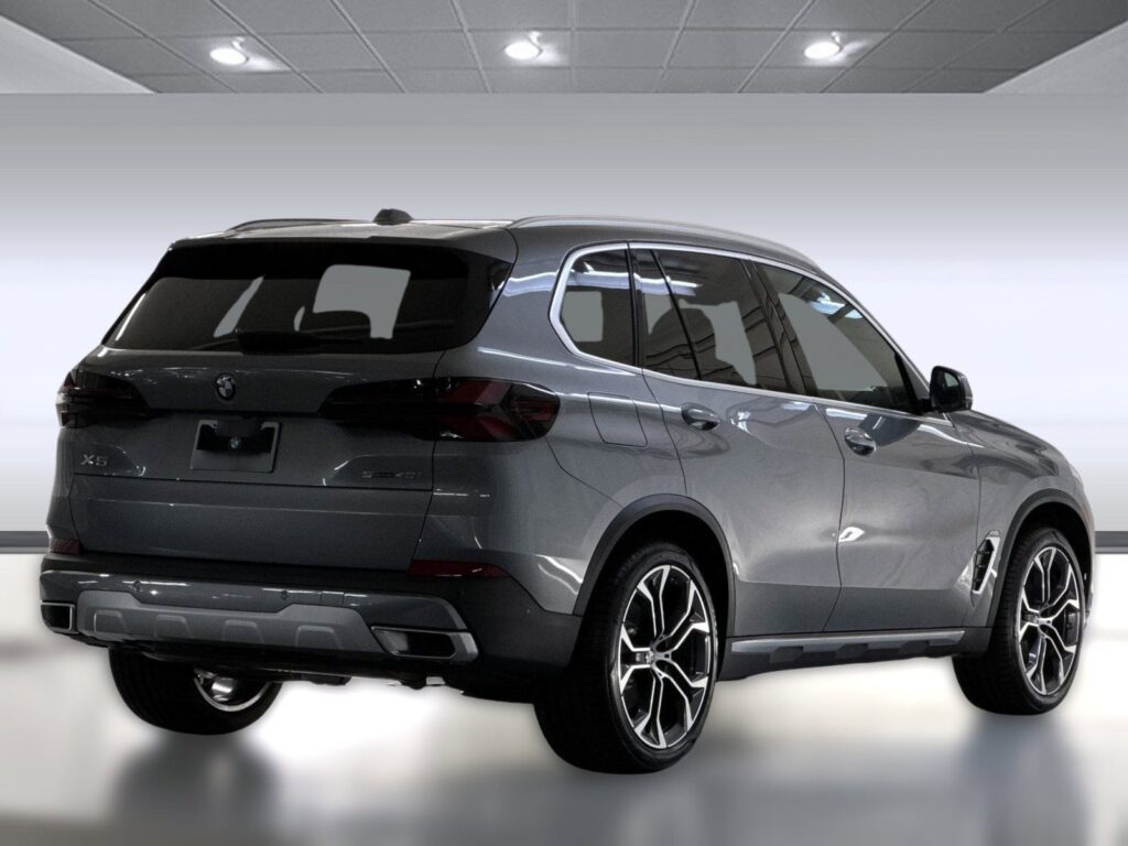 2026 بي إم دبليو X5 40i