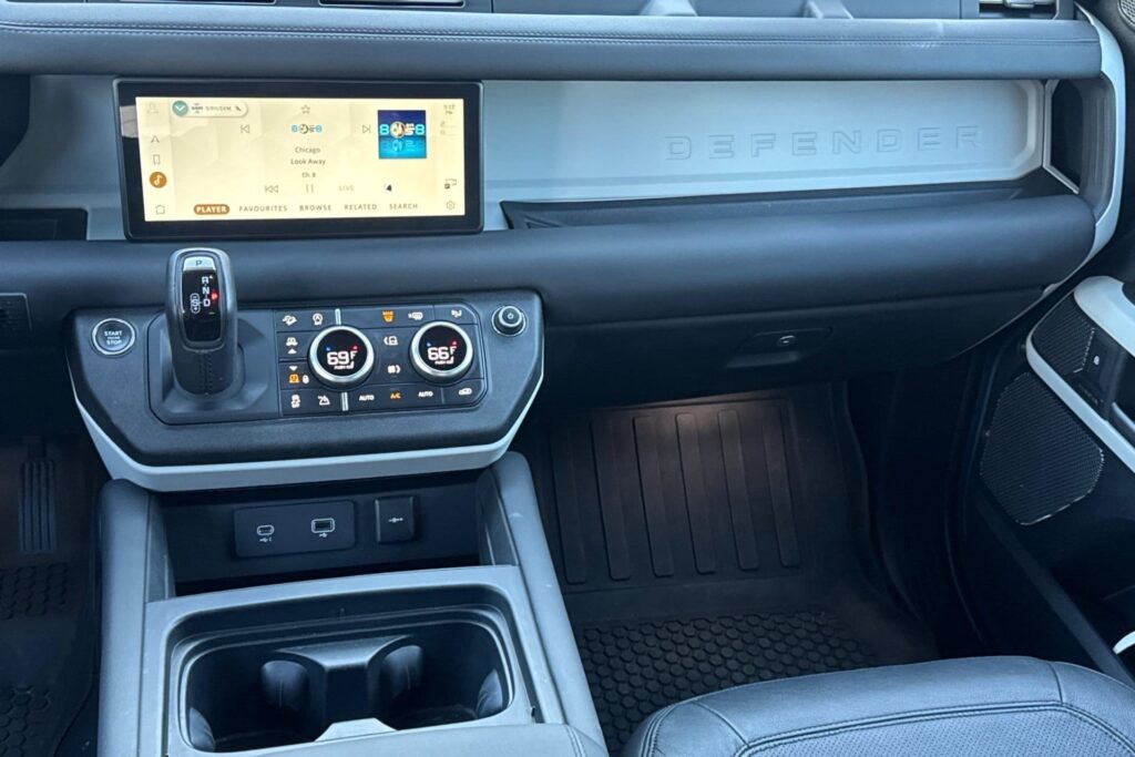 2024 Land Rover Defender 110 S