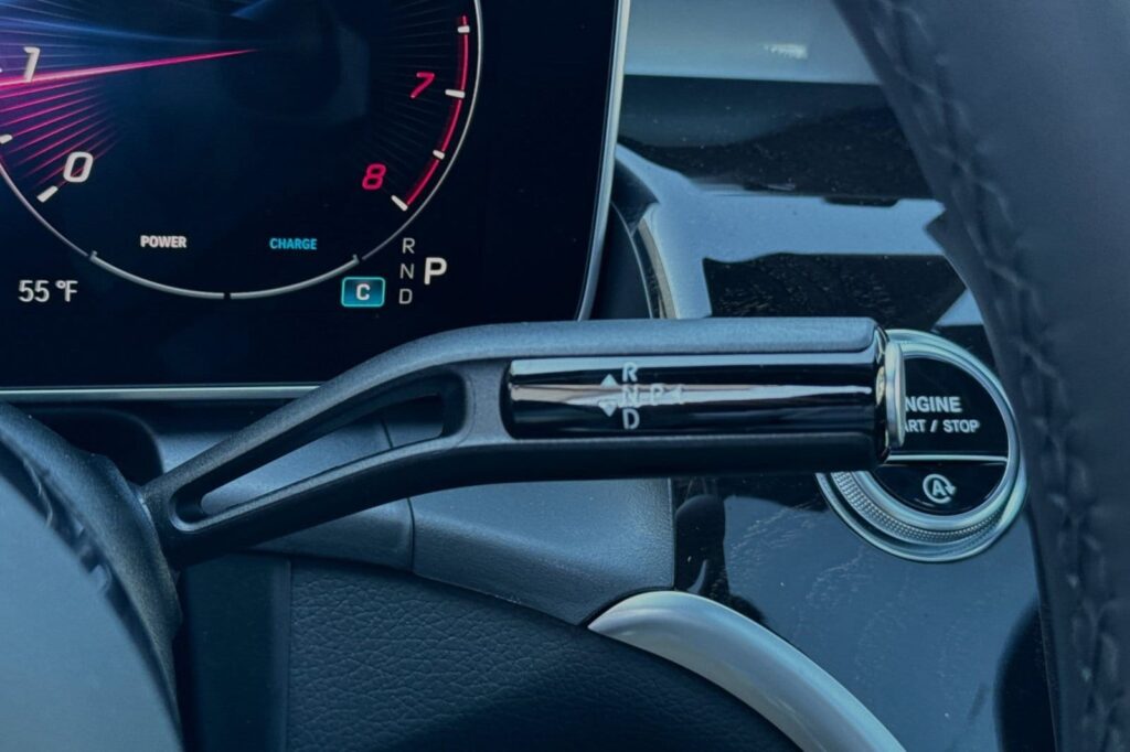 2025 Mercedes GLC 300