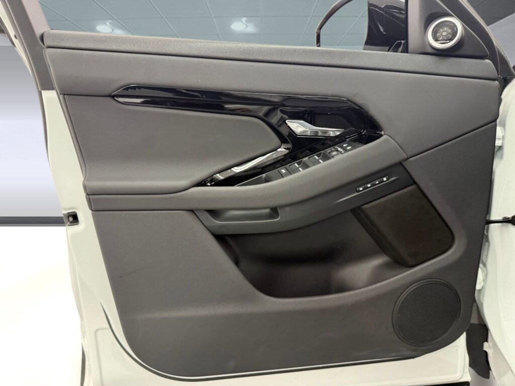 2024 Land Rover Range Rover Evoque Core S