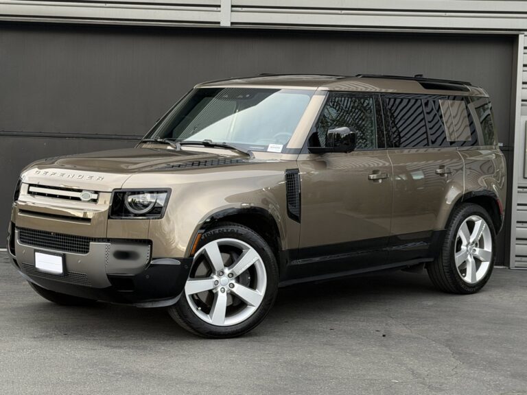 2025 Land Rover Defender 110 X-Dynamic SE