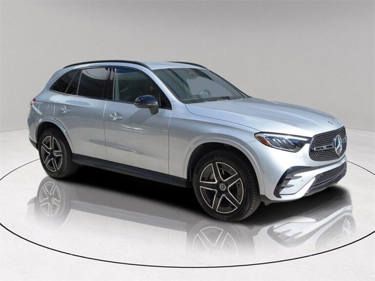 2025 Mercedes GLC 300